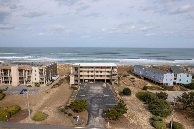 Oceanfront Condo with Direct Beach Access and Pool - image 6