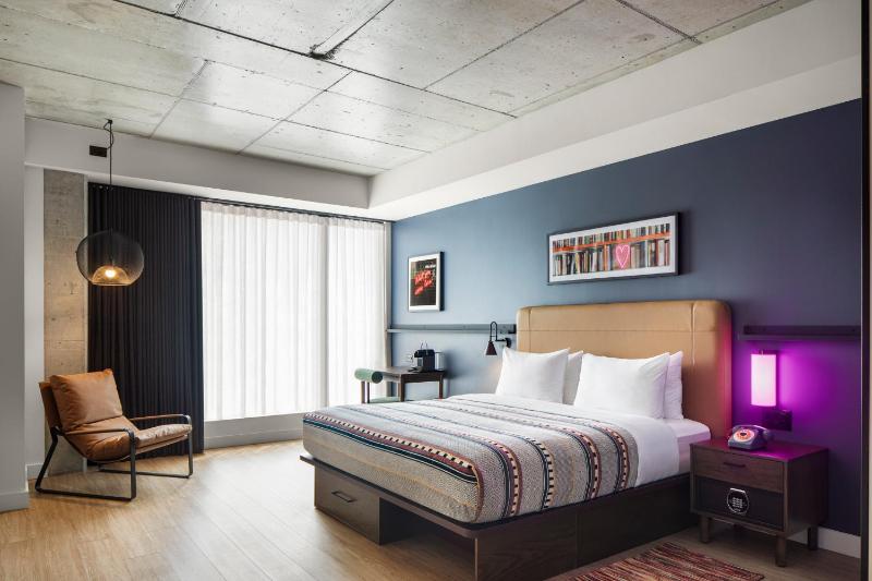 Moxy Ottawa Downtown - image 10