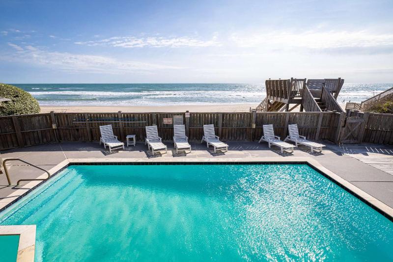 Beachfront Oasis w Dune Walkover Pool n Spa & More - image 7