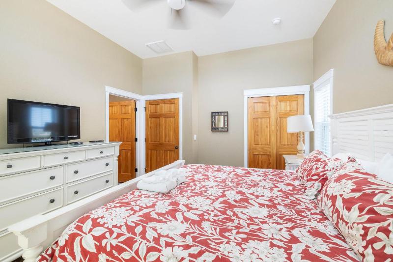 Beachfront Oasis w Dune Walkover Pool n Spa & More - image 44