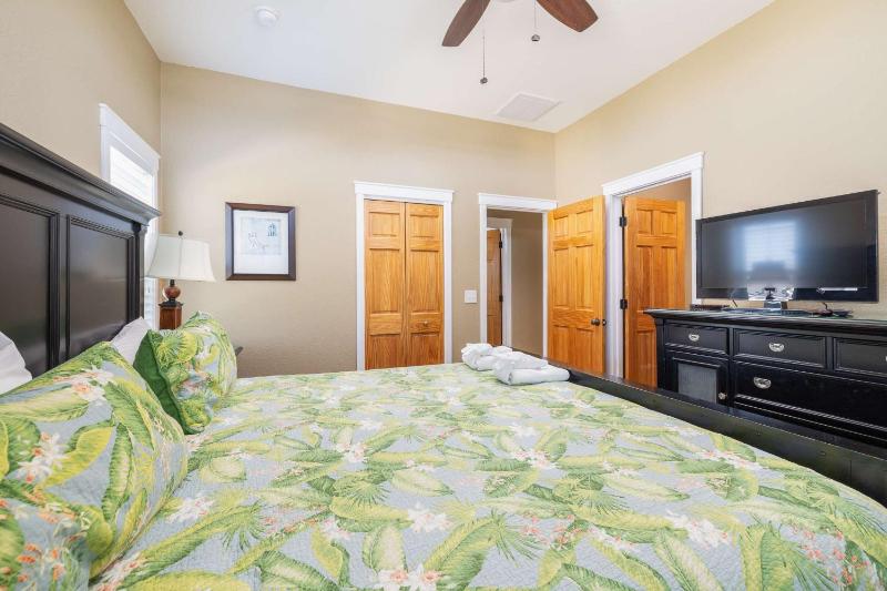 Beachfront Oasis w Dune Walkover Pool n Spa & More - image 6
