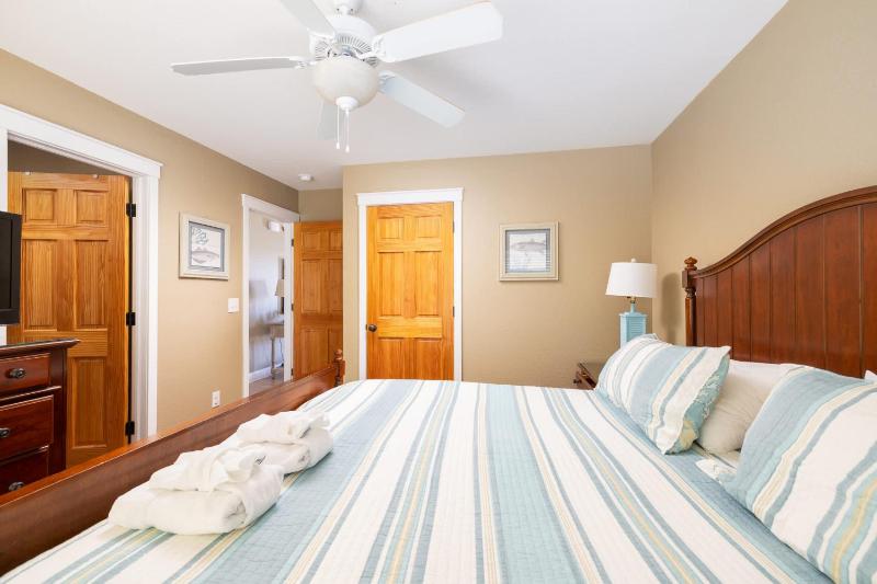 Beachfront Oasis w Dune Walkover Pool n Spa & More - image 47