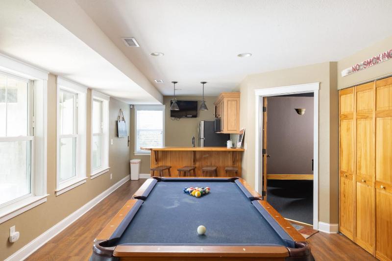 Beachfront Oasis w Dune Walkover Pool n Spa & More - image 26