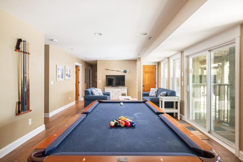 Beachfront Oasis w Dune Walkover Pool n Spa & More - image 17