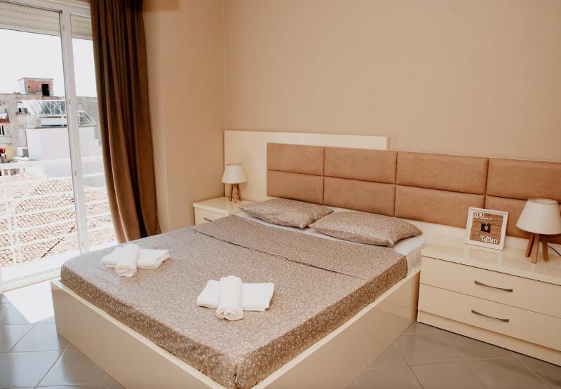 Sunny Skyline Apartmen - image 8