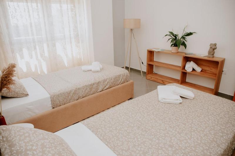 Sunny Skyline Apartmen - image 3