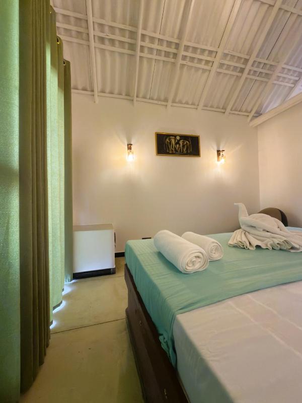 Crisp Air Villa - Ahangama - image 12