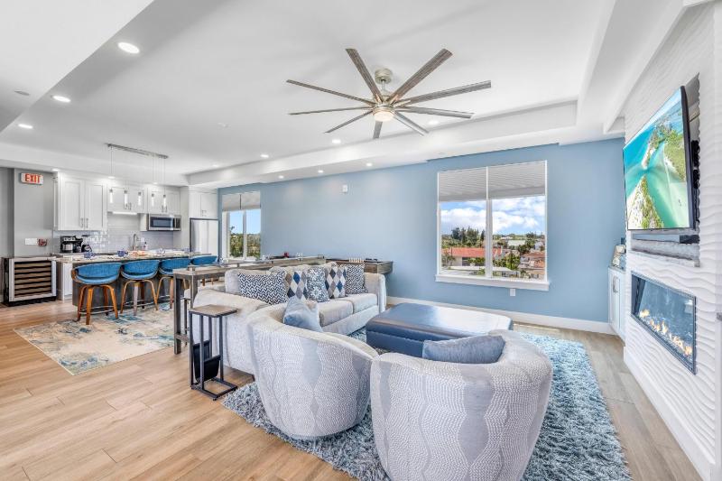 Gulf View Penthouse - 301 (PH) - image 28