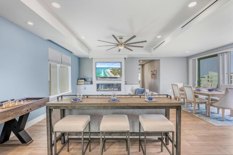 Gulf View Penthouse - 301 (PH) - image 35