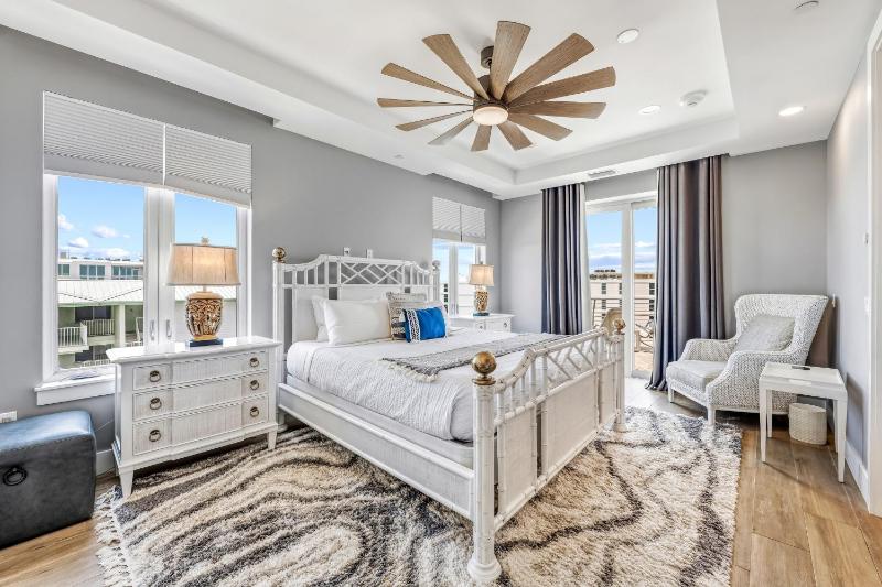Gulf View Penthouse - 301 (PH) - image 32