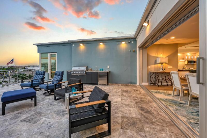 Gulf View Penthouse - 301 (PH) - image 27