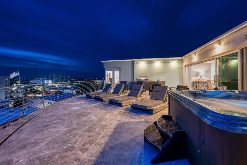 Gulf View Penthouse - 301 (PH) - image 48