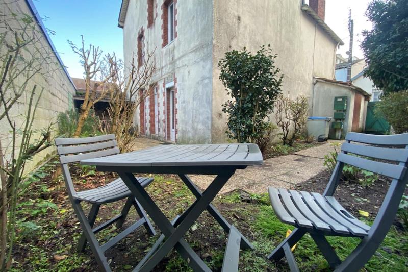 Quiet studio in Nantes ideal for two - image 13