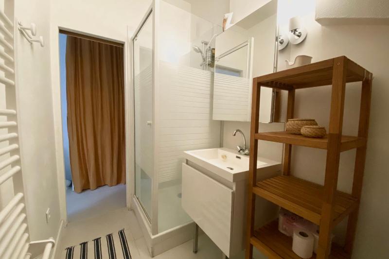 Quiet studio in Nantes ideal for two - image 10