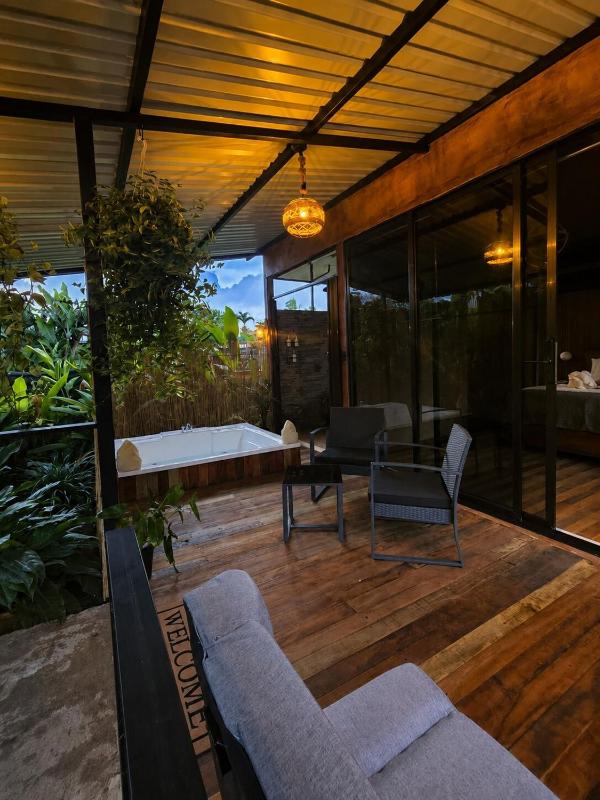 Refugio Eden Luxury Cabin with Private Jacuzzi - image 11