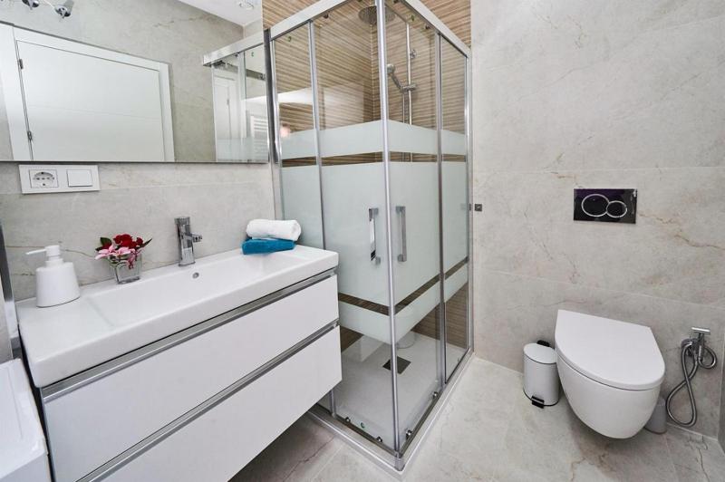 Nerja 1041 Moderno Apartamento centrico - image 9