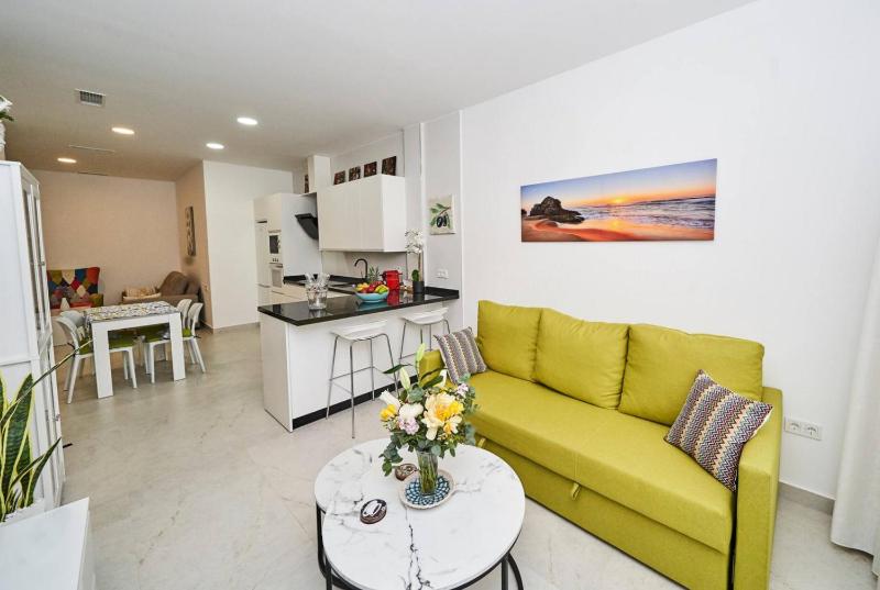Nerja 1042 Moderno Apartamento centrico - image 1