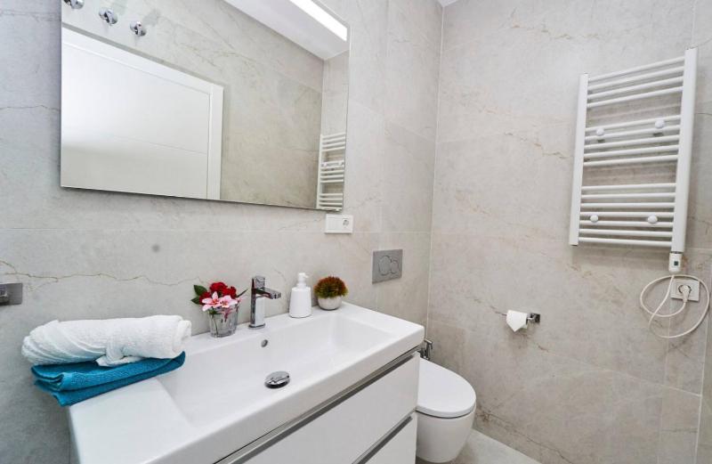 Nerja 1042 Moderno Apartamento centrico - image 7