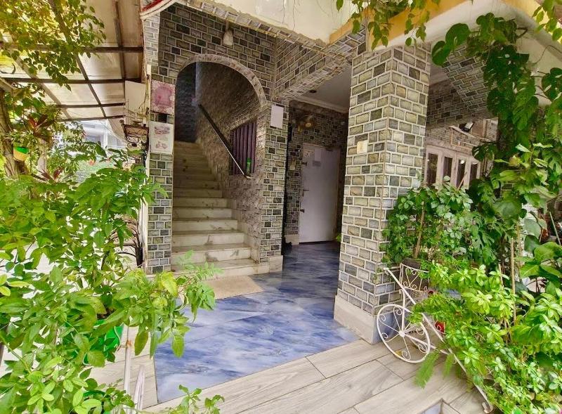Royal manor by Staymoksha - image 13