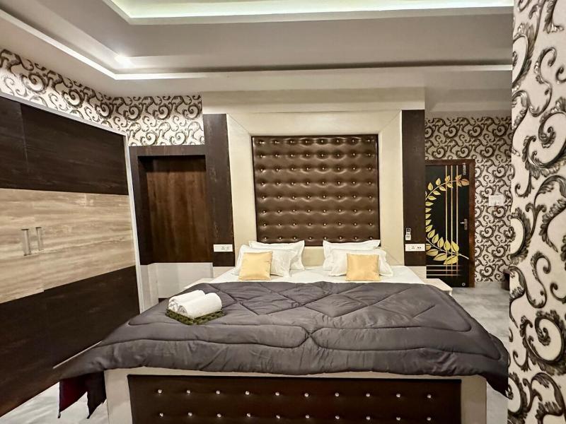 Royal manor by Staymoksha - image 11