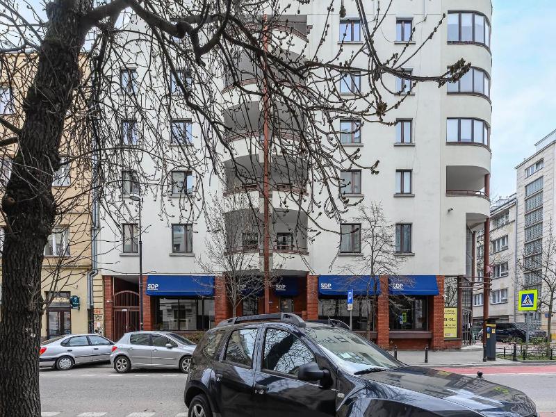 Charming Warsaw Apartment for 6 - image 12