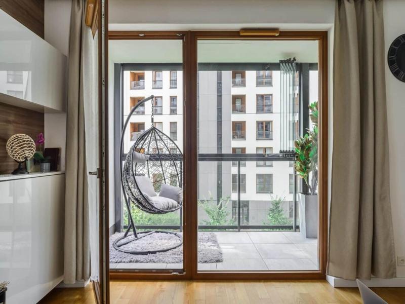 Warsaw Flat with Quiet Loggia - image 4