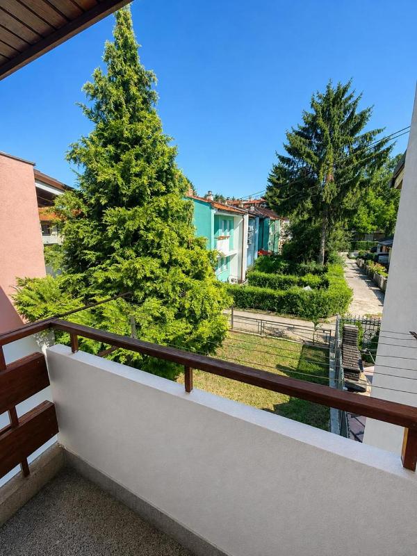 Riverside Residence 10min Airport - image 9