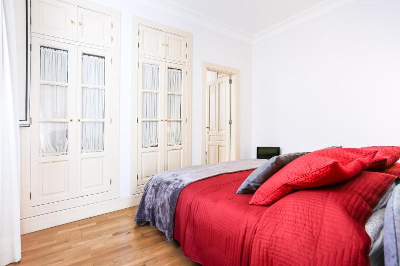 Garcia de Vinuesa Atico by Home at Homes - image 8