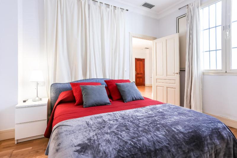 Garcia de Vinuesa Atico by Home at Homes - image 11