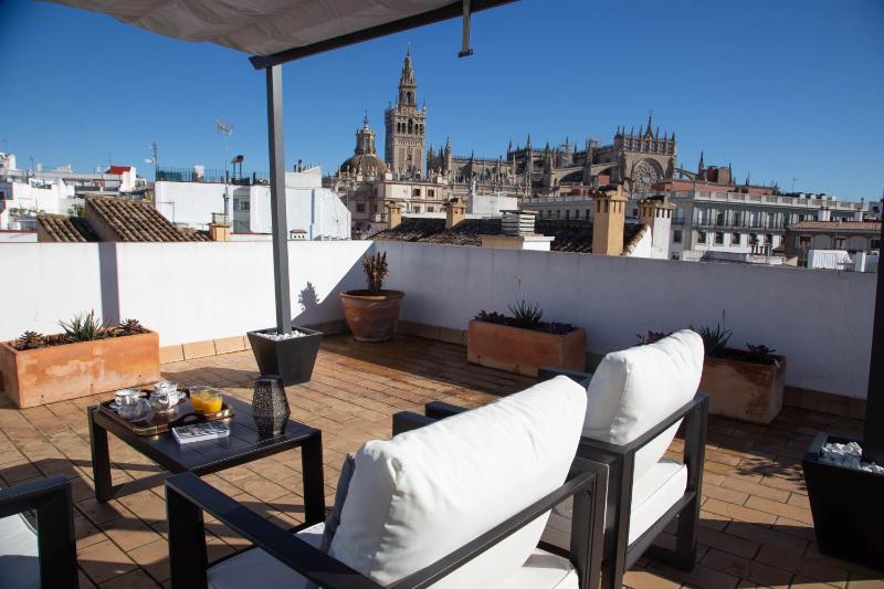 Garcia de Vinuesa Atico by Home at Homes - image 5