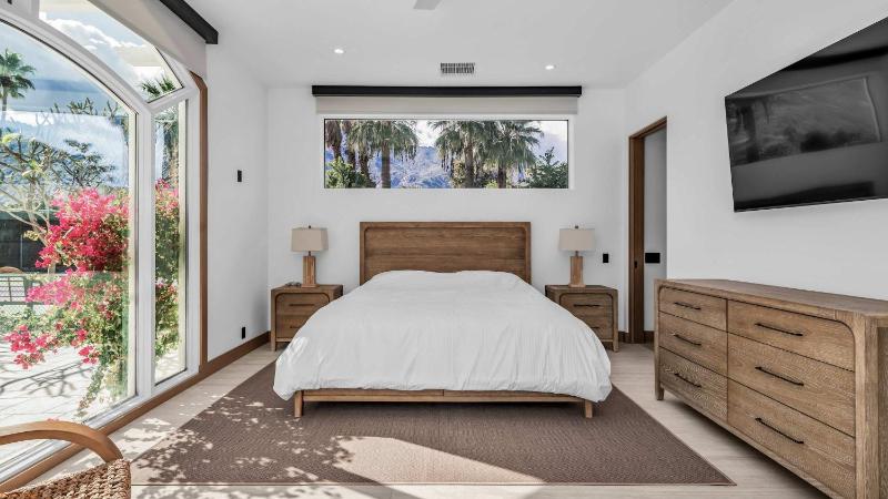 The Mediterranean Racquet Estate- 6br Palm Springs Retreat with Private Pool & Spa - image 50
