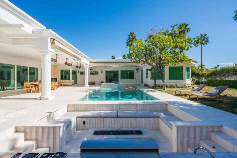 The Mediterranean Racquet Estate- 6br Palm Springs Retreat with Private Pool & Spa - image 29