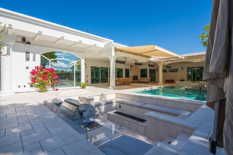 The Mediterranean Racquet Estate- 6br Palm Springs Retreat with Private Pool & Spa - image 7