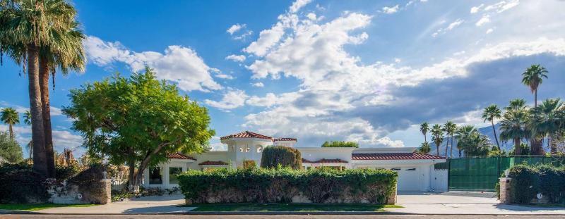 The Mediterranean Racquet Estate- 6br Palm Springs Retreat with Private Pool & Spa - image 27
