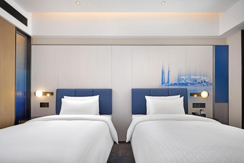 Hampton by Hilton Hangzhou West Lake Wulin Square - image 3