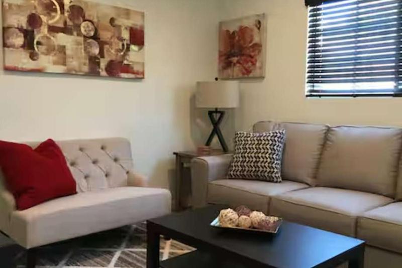 One Bedroom Central to Studios walk to NoHo West - image 1