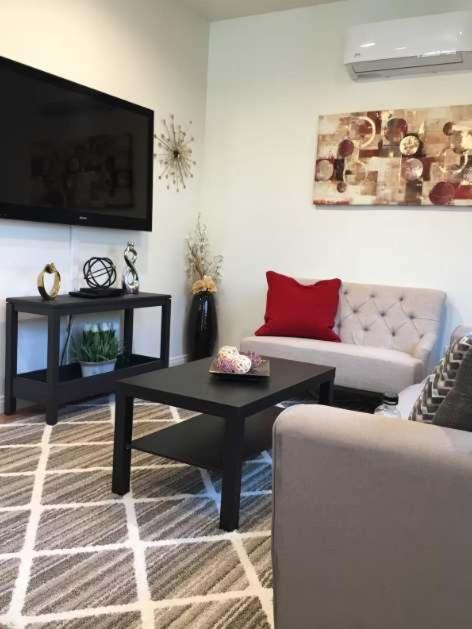 One Bedroom Central to Studios walk to NoHo West - image 3
