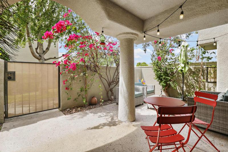 Stylish Ground-Floor Condo - image 23