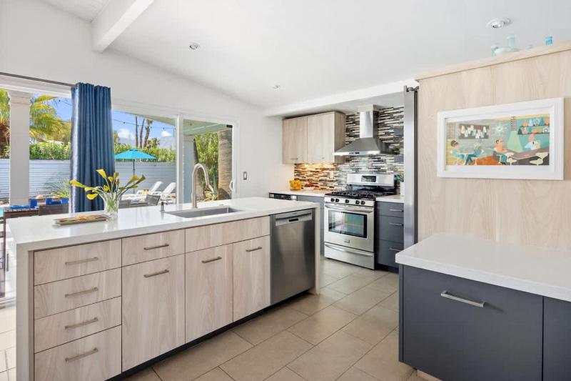 Mountain-View Retreat Pet-Friendly Home with Private Pool - image 4