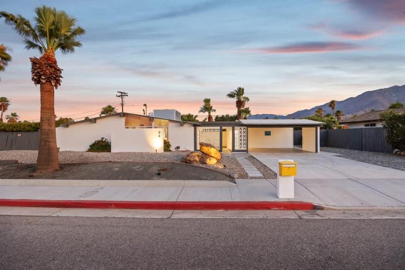 Mountain-View Retreat Pet-Friendly Home with Private Pool - image 20