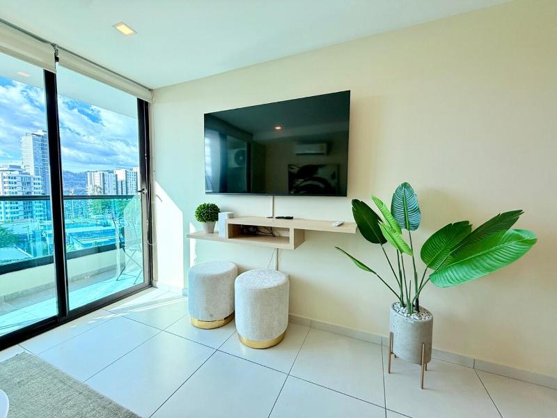 Luxury 2 BR Stay Torre Astria 1211 - image 3