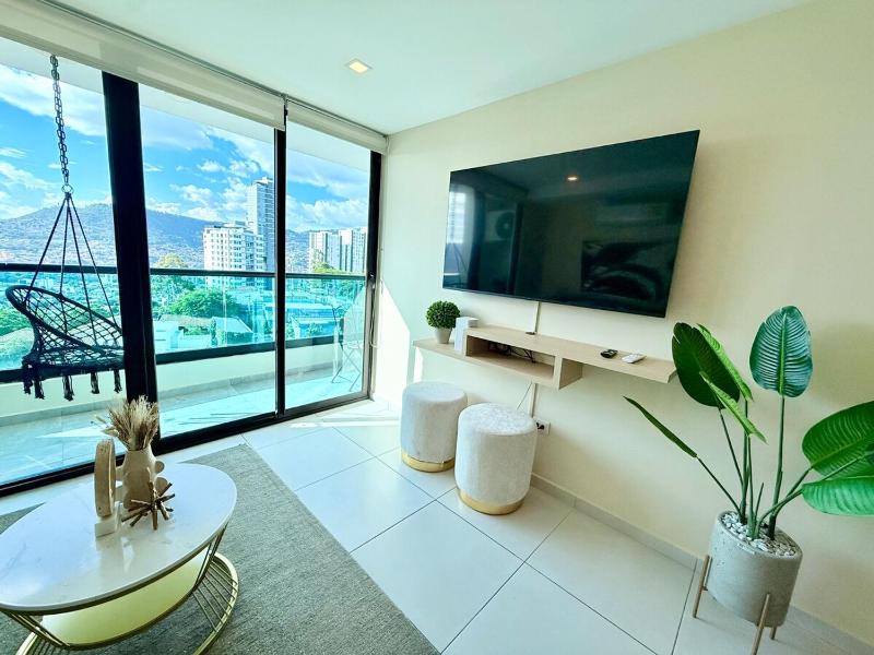 Luxury 2 BR Stay Torre Astria 1211 - image 5
