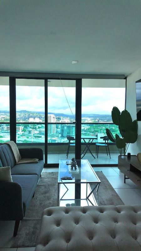 Luxury 2 BR Stay Torre Astria 305 - image 2