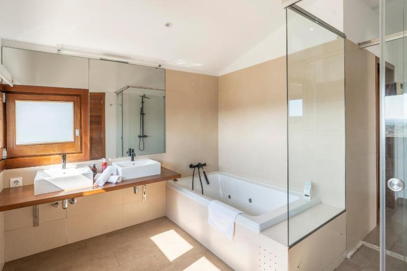 Villa Cala Morell - image 37