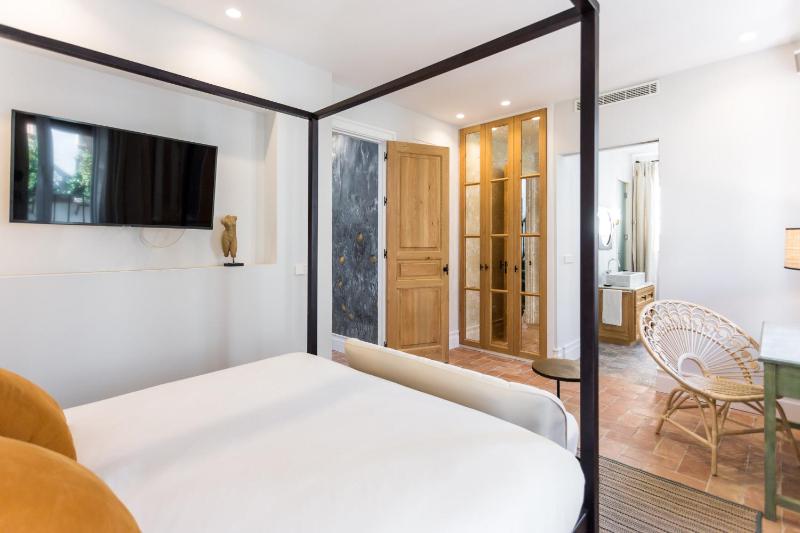 Puerta del Arenal IV by Home at Homes - image 15