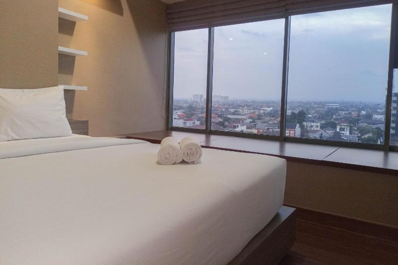 Elegant and Comfortable 1BR at Uttara The Icon Apartment By Travelio - image 3