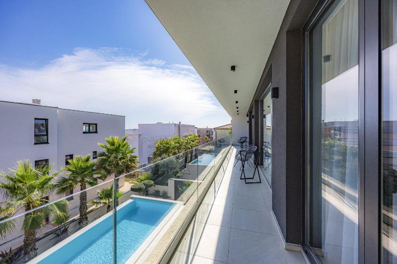 Luxury TABOO Villa & Spa in Medulin for 8 people with heated pool & wellness area - image 16