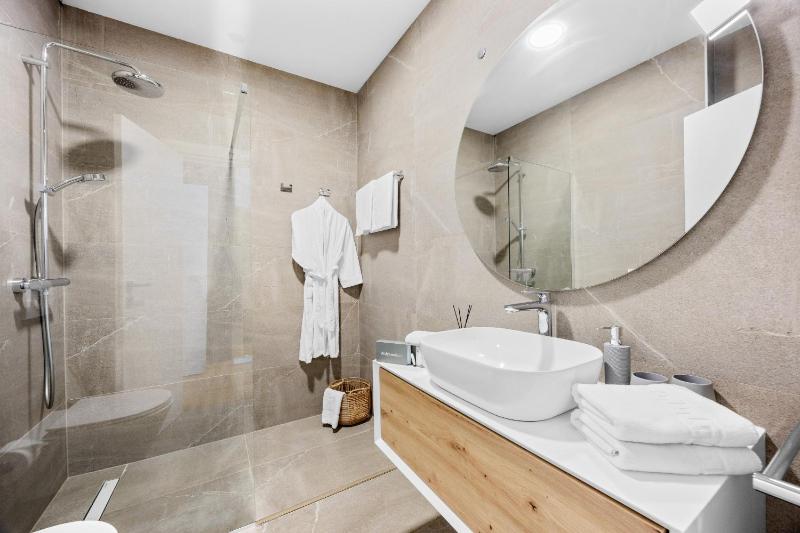 Luxury TABOO Villa & Spa in Medulin for 8 people with heated pool & wellness area - image 22