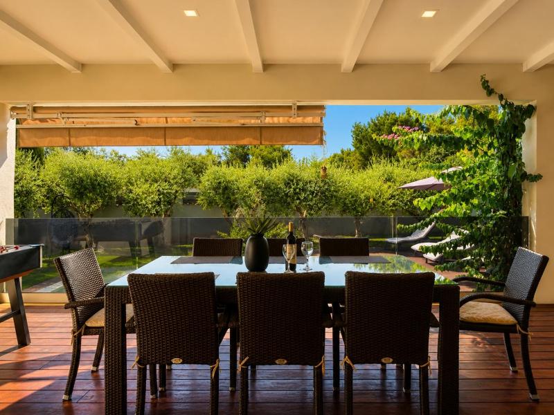Holiday House Pool Retreat - image 26