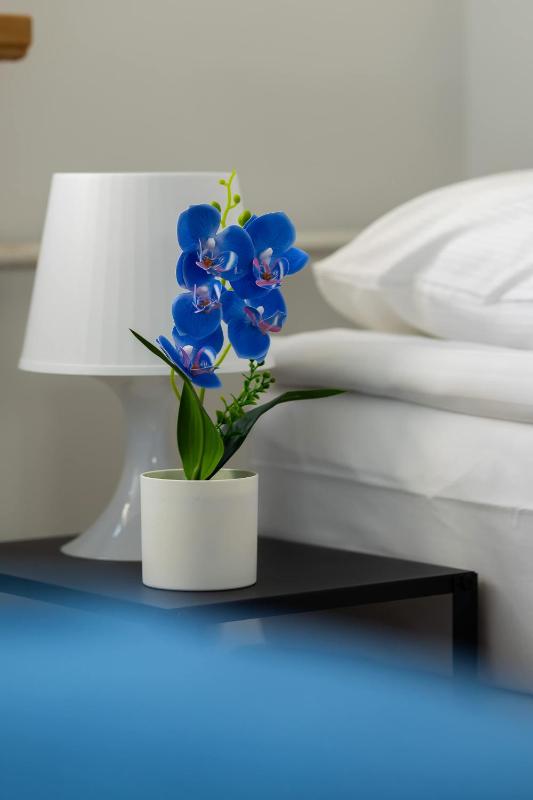 Practical Family Apartment with 2 Bedrooms a Few Minutes From the Airport by Noclegi Renters - image 9